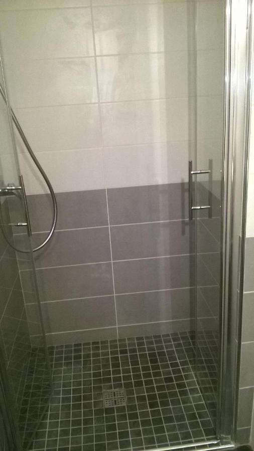 Studio Au Calme, Parking, Proche Thermes 엑스레뱅 외부 사진